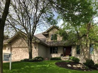 806 Swallowtail Dr, Madison, WI 53717