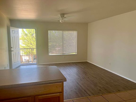 5th image of 1640 E Skyline Dr #A