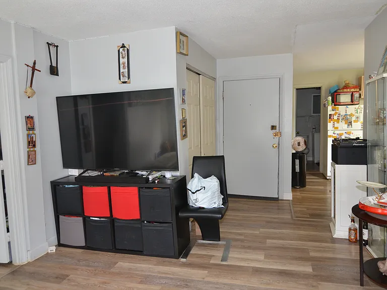 11 Blackwood St #33 — Photo 4