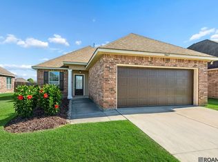 9067 Redwood Lake Blvd, Zachary, LA 70791