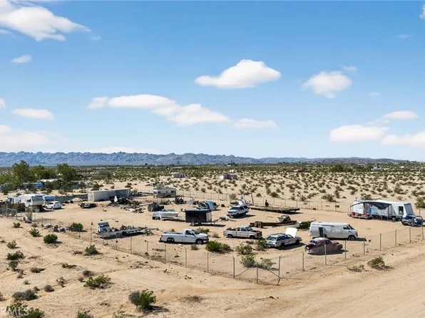 3054 Desert Flower Ave, Twentynine Palms, CA 92277