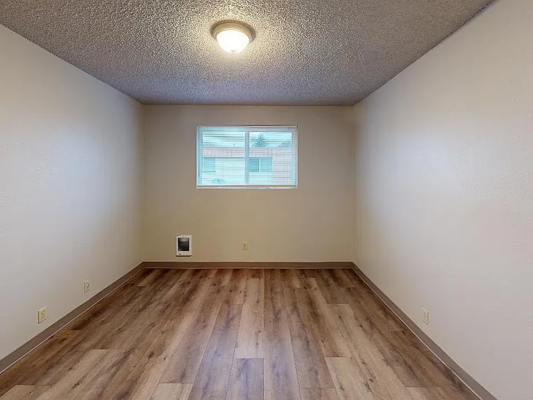 240 W Furnish Ave #12 — Photo 12