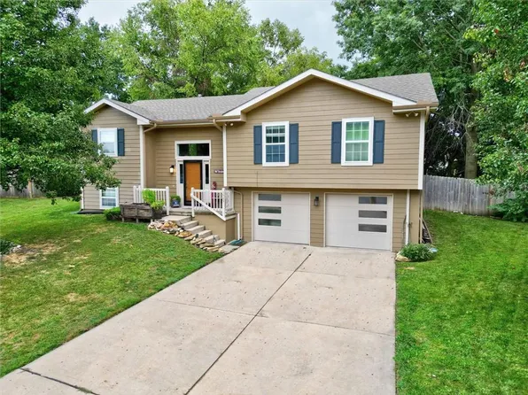 1505 Emerald Cir, Kearney, MO 64060