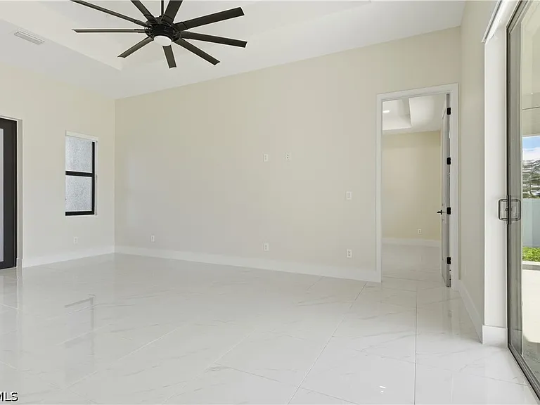 1442 NE 33rd Ln — Photo 17