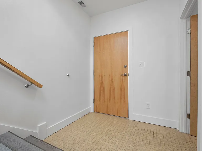 4500 S Kingshighway Blvd #13 — Photo 7