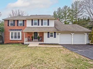 7416 Silver Pine Dr, Springfield, VA 22153