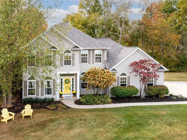 746 Sawmill Dr, Avon Lake, OH 44012