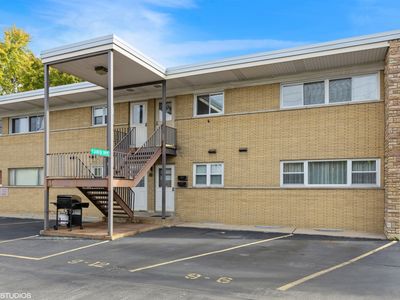 9 Garden Dr APT 6, La Grange Park, IL, 60526