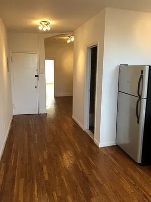 Rented by Flatiron Real Estate Advisors LLC | media 24