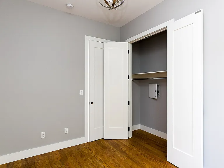 271 Martense St #4L — Photo 9