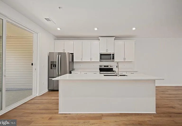 2534 Neabsco Common Pl — Photo 24