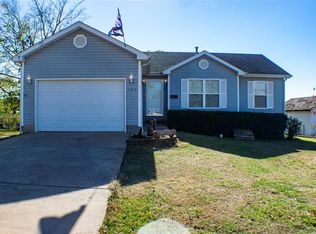 305 Houser St, Park Hills, MO 63601