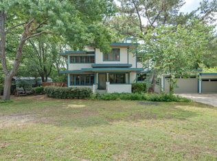 1301 Dublin St, Grapevine, TX 76051