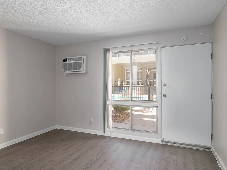 Vista Sol Apartments — Photo 9