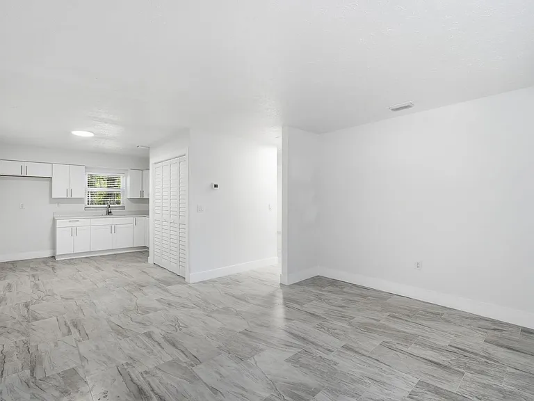 7309 N Hutton Pl #D — Photo 12