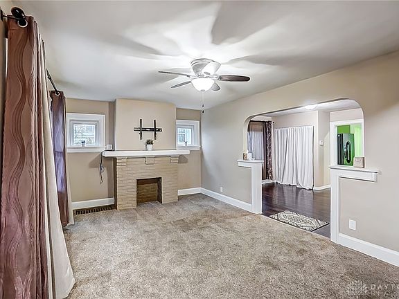 5th image of 110 Eugene Ave