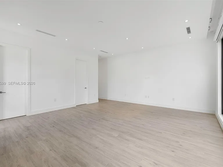 2992 Coconut Ave — Photo 22