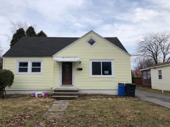 56 Roosevelt St, Massena, NY 13662