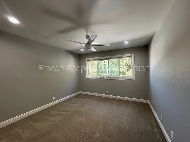 911 Rawhide Pl — Photo 15