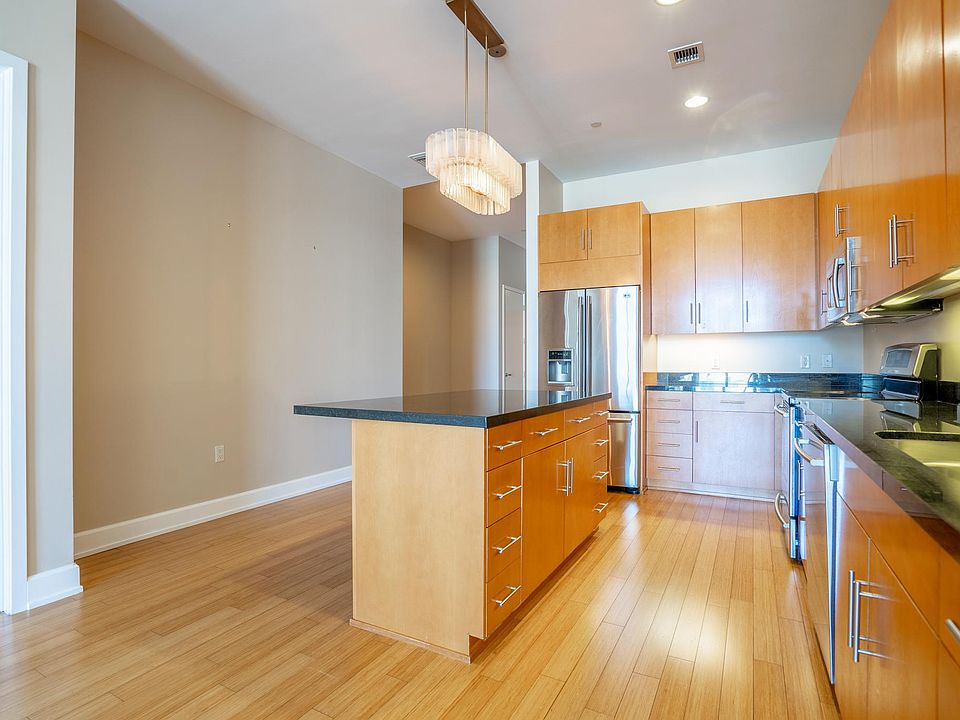 1st image of 3223 W 6th St Unit 202