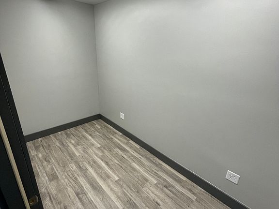 4th image of 5428 260th St Suite B