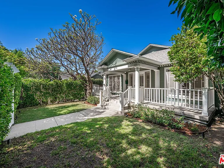 1441 N Ogden Dr — Photo 4