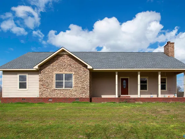 97 Corinth Rd, Albertville, AL 35951