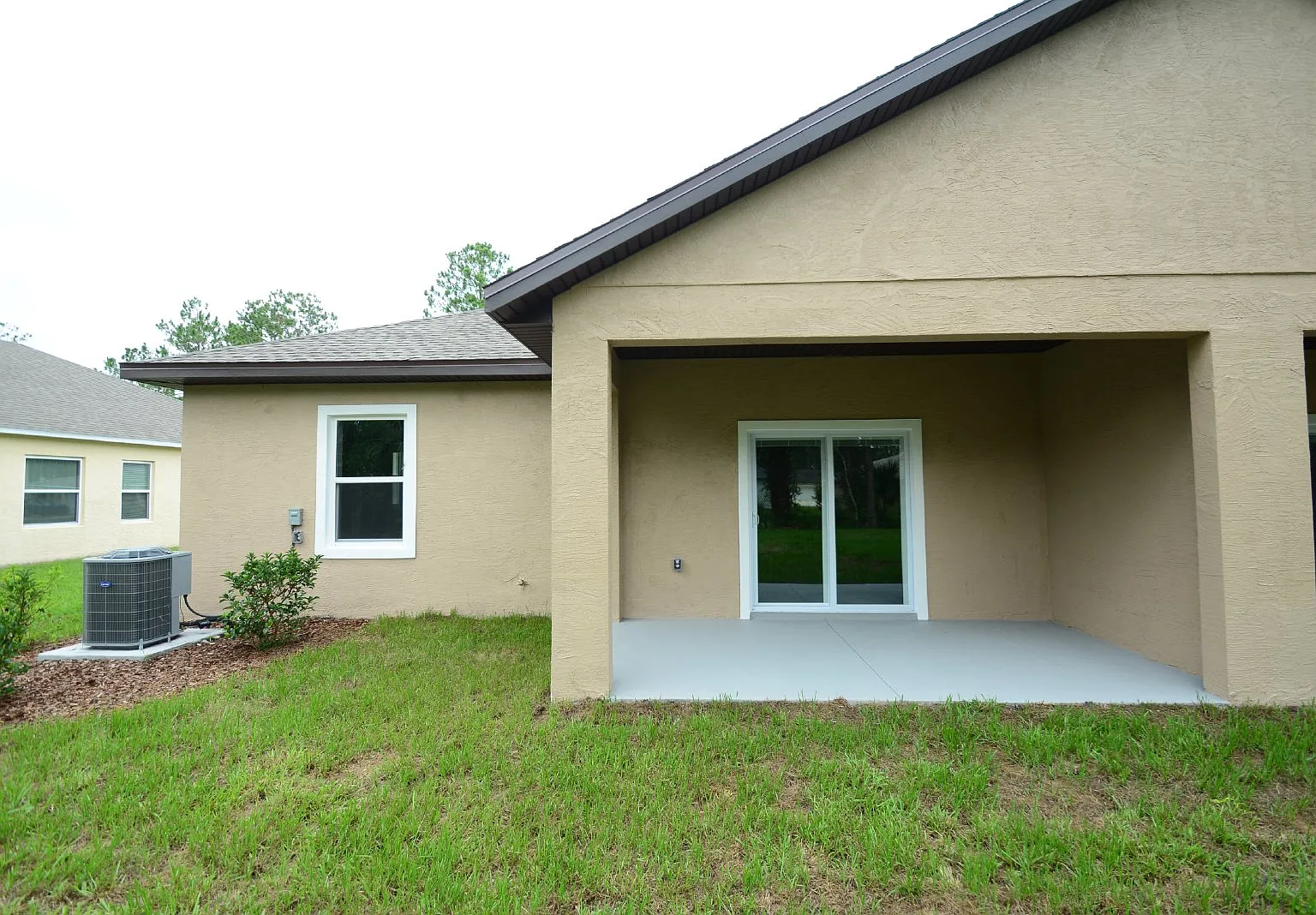 3 bed, 2.0 bath, 1169 sqft, $1,800 — Photo 3