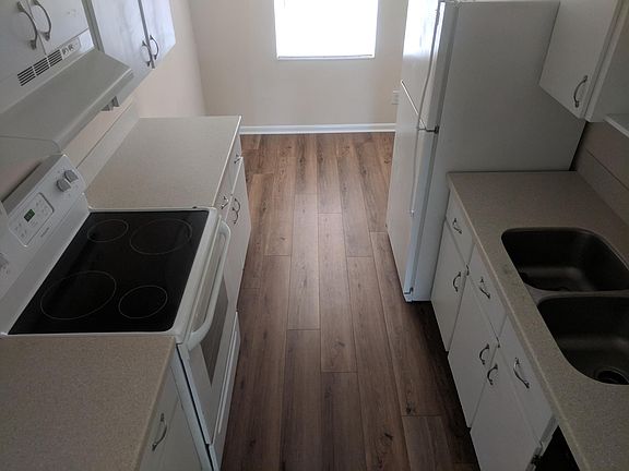 2nd image of 1166 6th Ave