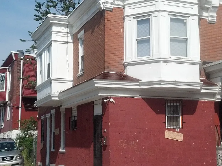 5633 Elliott St — Photo 4