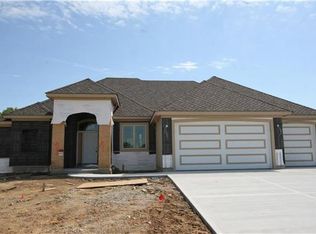 4813 N Montebella Dr, Riverside, MO 64150