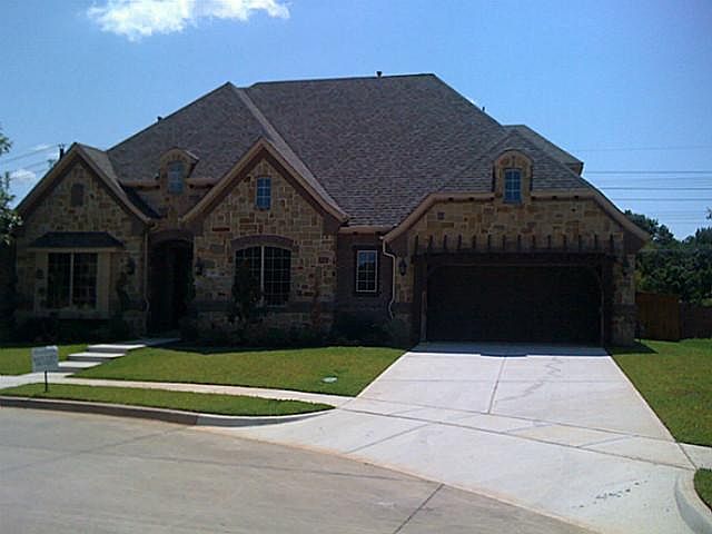 2nd image of 303 Running Bear Ct