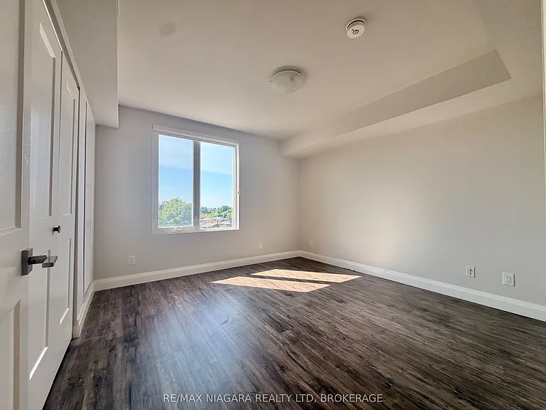 5698 Main St #405 — Photo 10