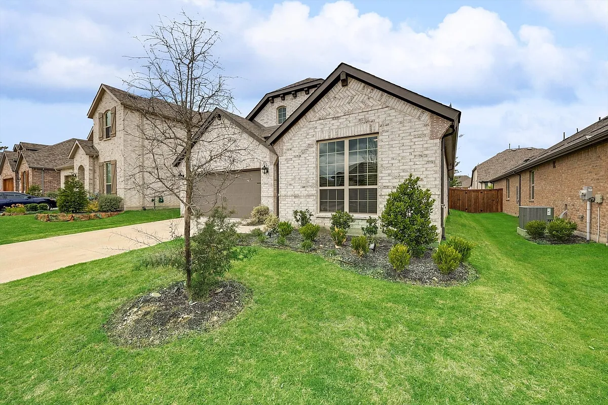 Building Photo - 1708 Snowdrop Dr