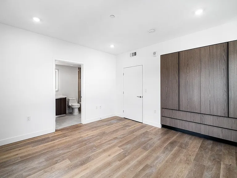5153 Maplewood — Photo 41