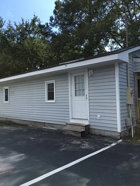 2 bedroom House in Bridgeton - Lawn Care Included — Photo 2