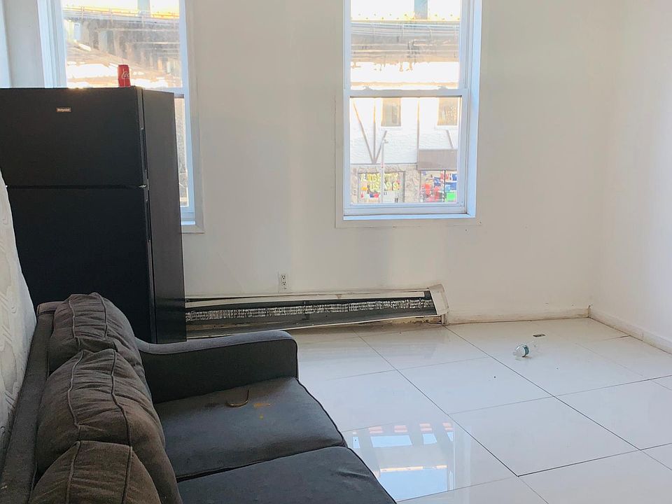 1st image of 11506 Liberty Ave #2