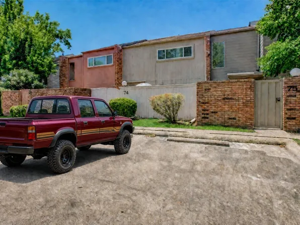 74 Cayenne Cmn, Lake Jackson, TX 77566