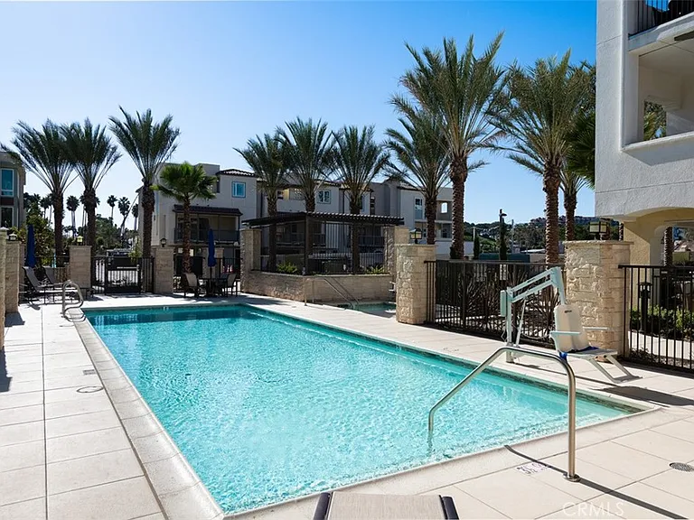 3319 Doheny Way — Photo 47