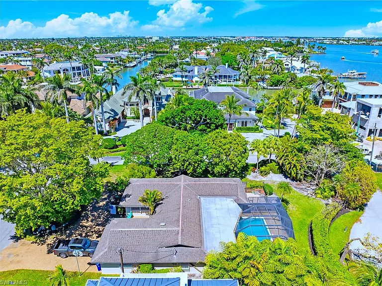 2125 Marina Dr — Photo 34