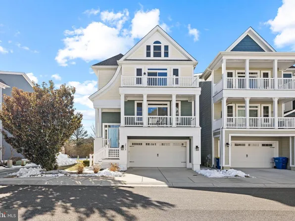 38315 Canal St, Ocean View, DE 19970