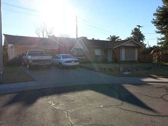 3rd image of 8717 E Vernon Ave