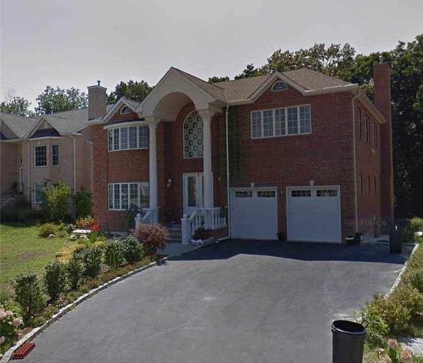 1st image of 313 Fairway Dr