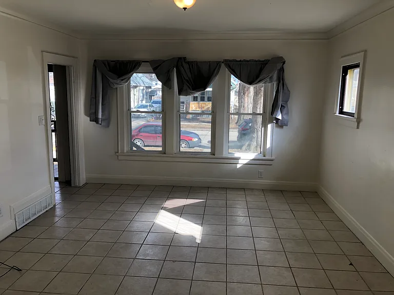 3843 N Vel R Phillips Ave — Photo 12