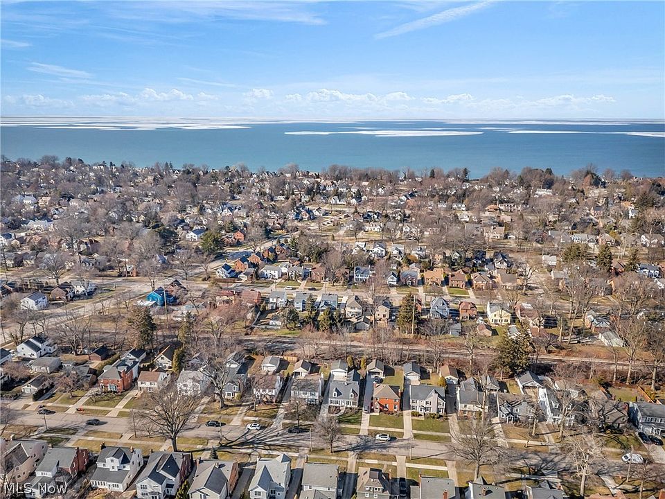 20760 Beachwood Dr, Rocky River, OH 44116 | Zillow