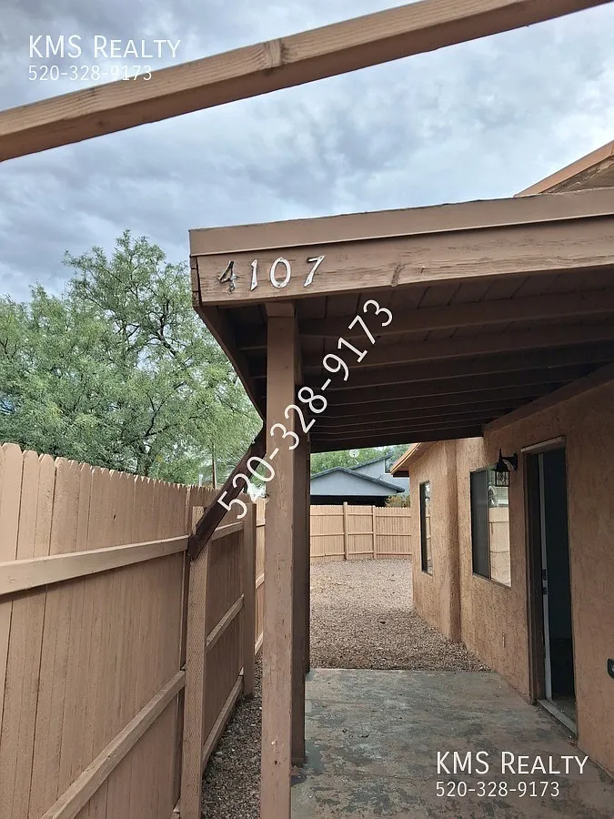 3 Bedroom 1 Bath- 4107 E Los Robles Street - Owner/ Agent — Photo 2
