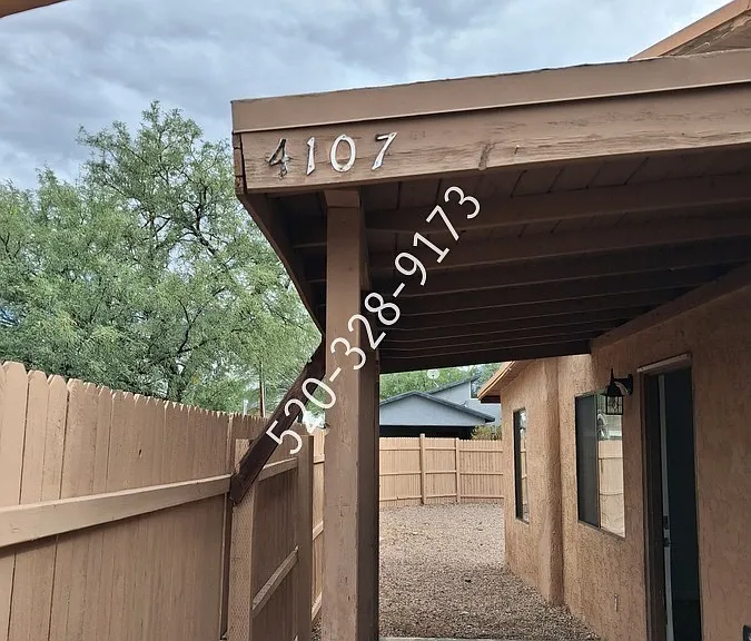 4107 E Los Robles St — Photo 2