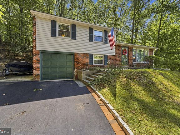 2nd image of 514 Forest Rd