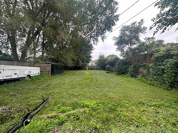 5th image of 1226 Perrot St