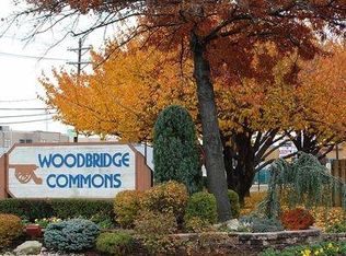 2207 Woodbridge Commons Way, Iselin, NJ 08830